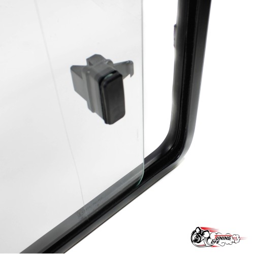 Форточки задние нива раздвижные