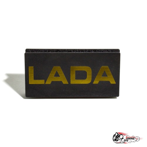 Шильдик решетки радиатора  ЛАДА золото ВАЗ 2105