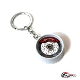 Брелок колесный диск ТЕ37 с тормозами брембо белый